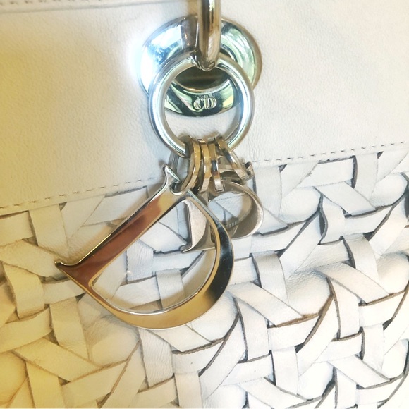 Dior Lady Dior weaved bag - Picture 3 of 10